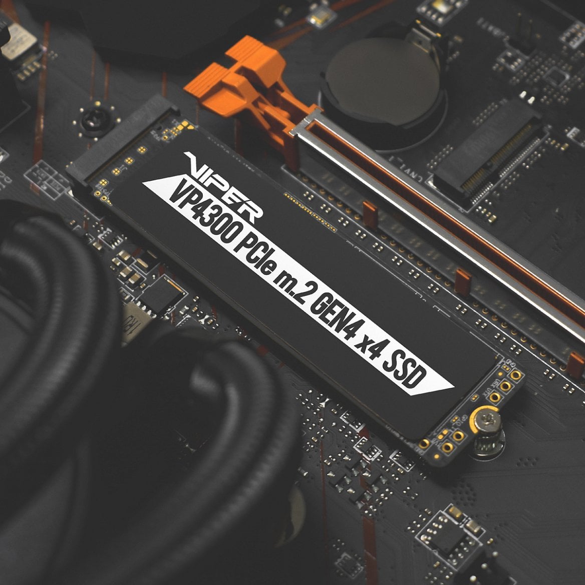 Patriot Viper VP4300 12