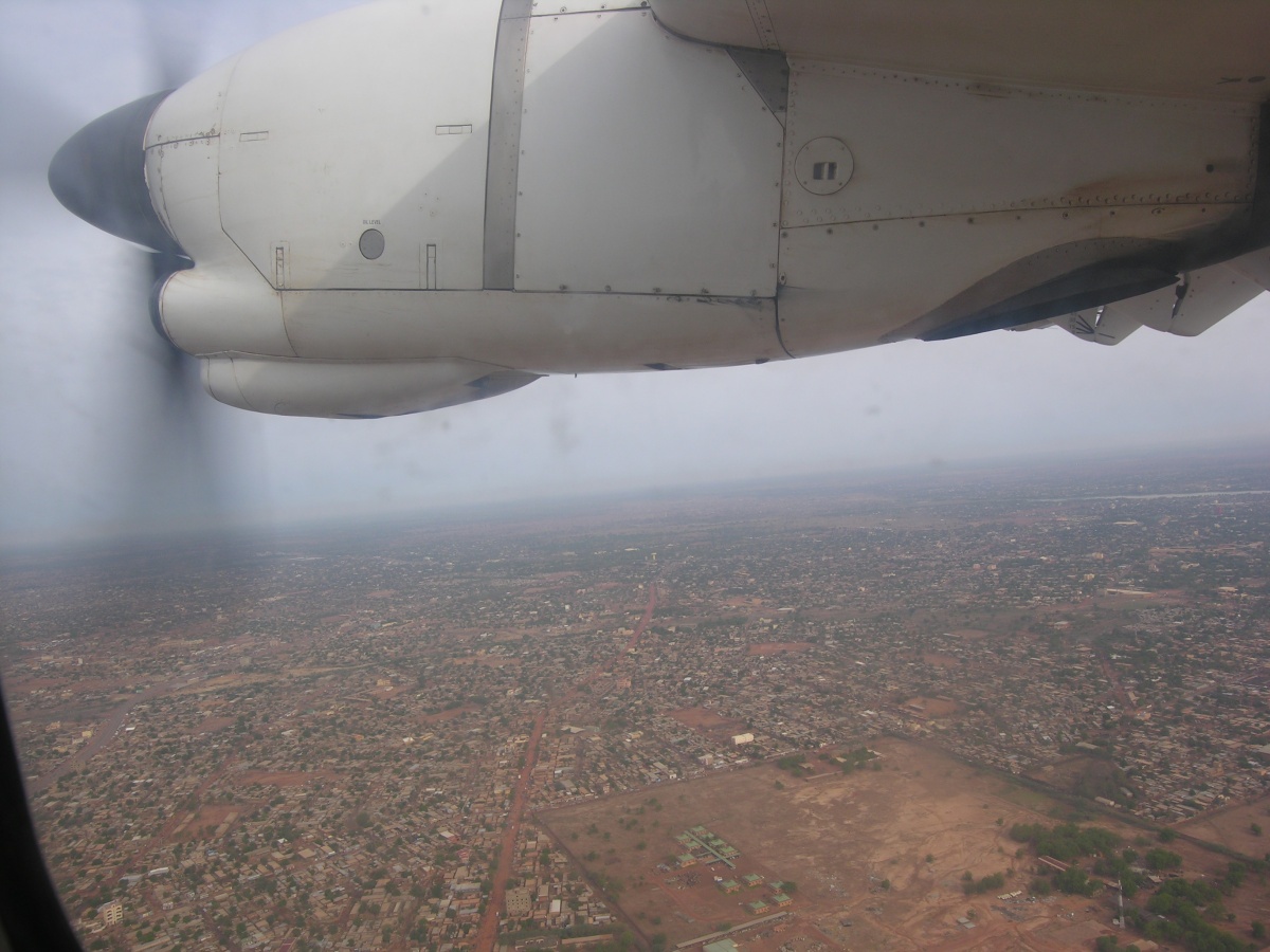 Let ATR 42 nad Ouagadougou.