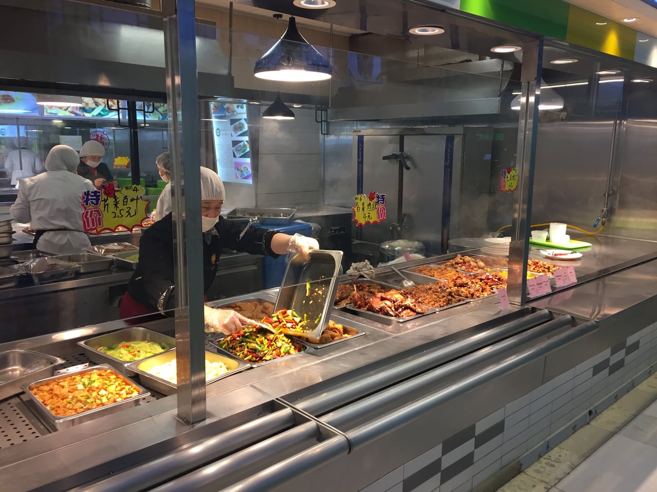 Jak vypadá sídlo Huawei v Číně (Shenzhen, Dongguan, Šanghaj)