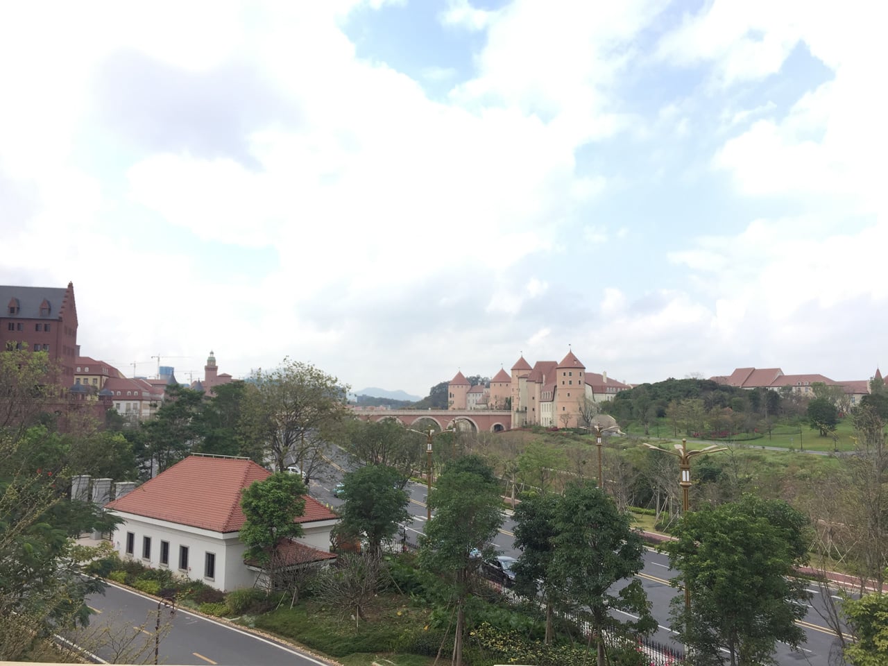 Jak vypadá sídlo Huawei v Číně (Shenzhen, Dongguan, Šanghaj)