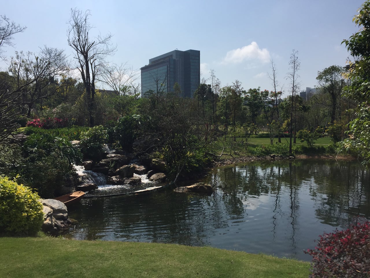 Jak vypadá sídlo Huawei v Číně (Shenzhen, Dongguan, Šanghaj)