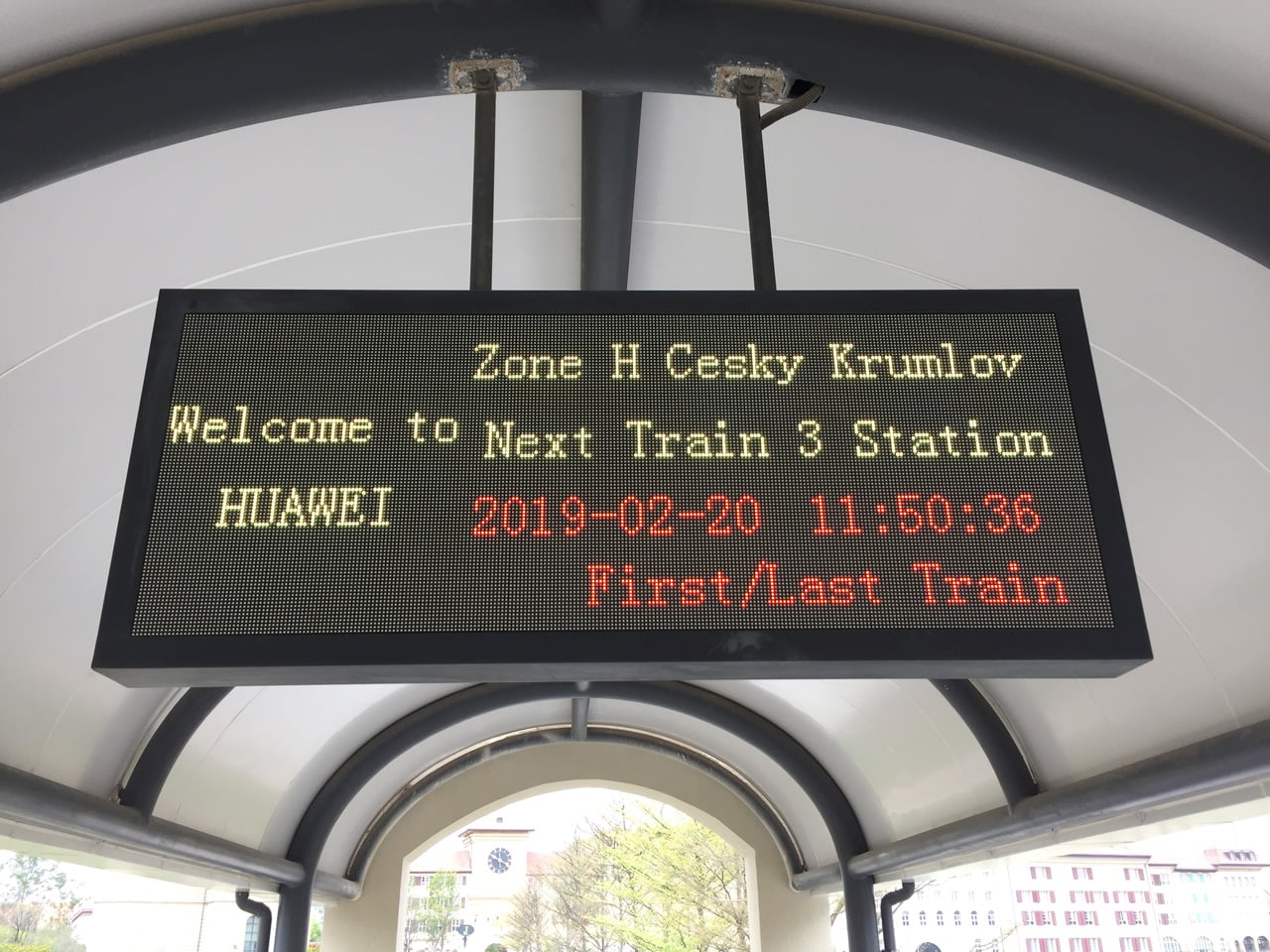 Jak vypadá sídlo Huawei v Číně (Shenzhen, Dongguan, Šanghaj)