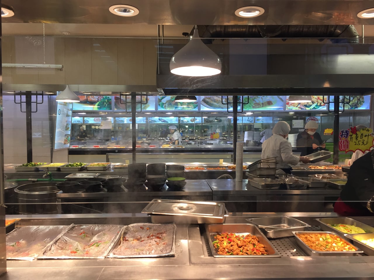 Jak vypadá sídlo Huawei v Číně (Shenzhen, Dongguan, Šanghaj)