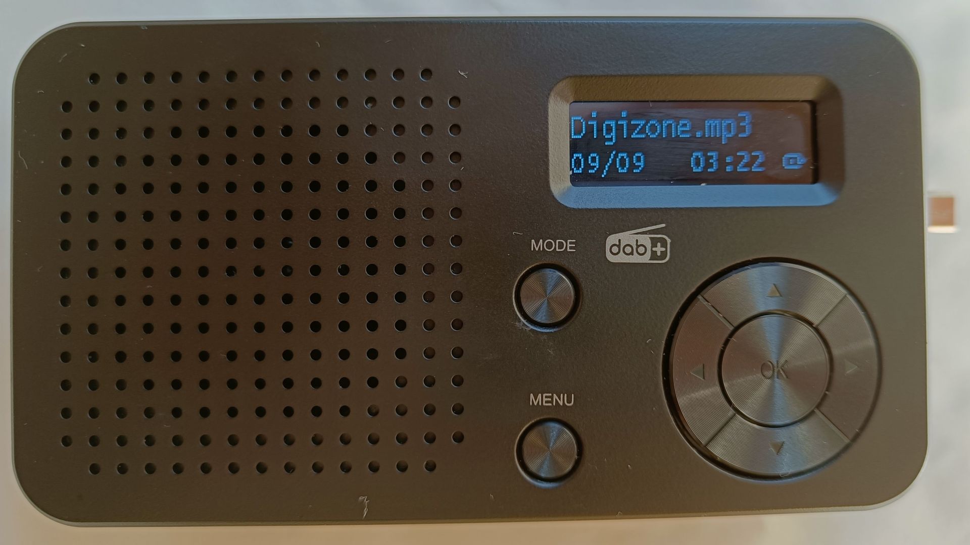 DAB+ přijímač Telestar Top 100