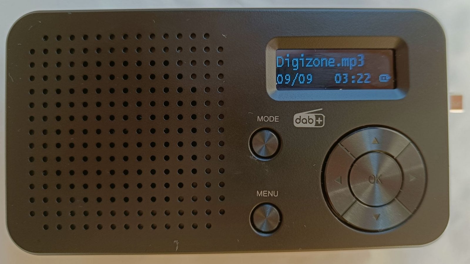 DAB+ přijímač Telestar Top 100