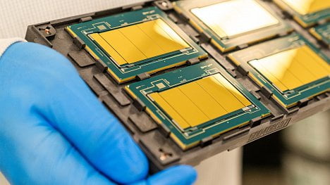 Úpadek Intelu? Křemíkový lídr už potřebuje pomoc nejen od TSMC, ale i od levného UMC
