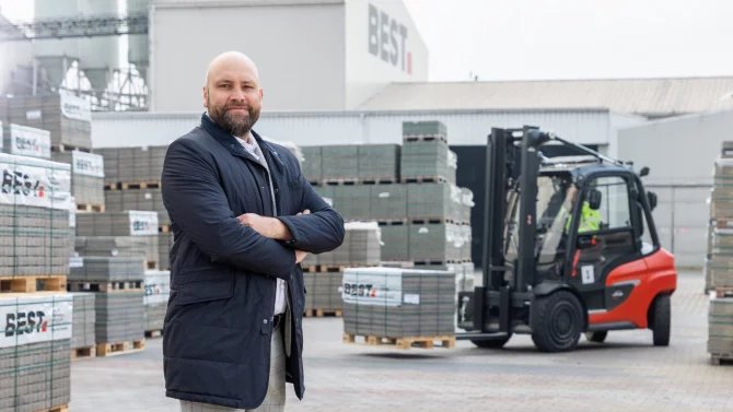 Firma BEST se vytasila s unikátním systémem přesného betonového zdiva. Chceme tak proměnit celé české stavebnictví, prohlašuje její šéf