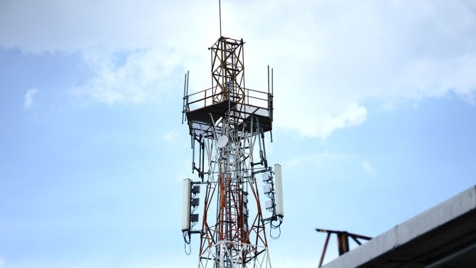 2G síť v Česku končí. Většina lidí nic nepozná, problémem ale čeká miliony aut a zařízení, které máme běžně doma