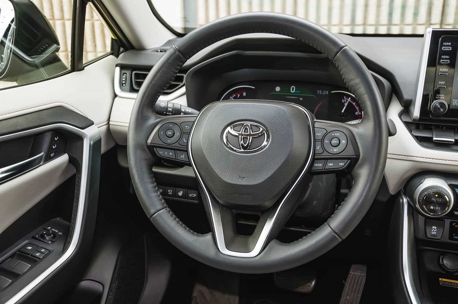 2019-07-Toyota-RAV4-27-of-33.jpg