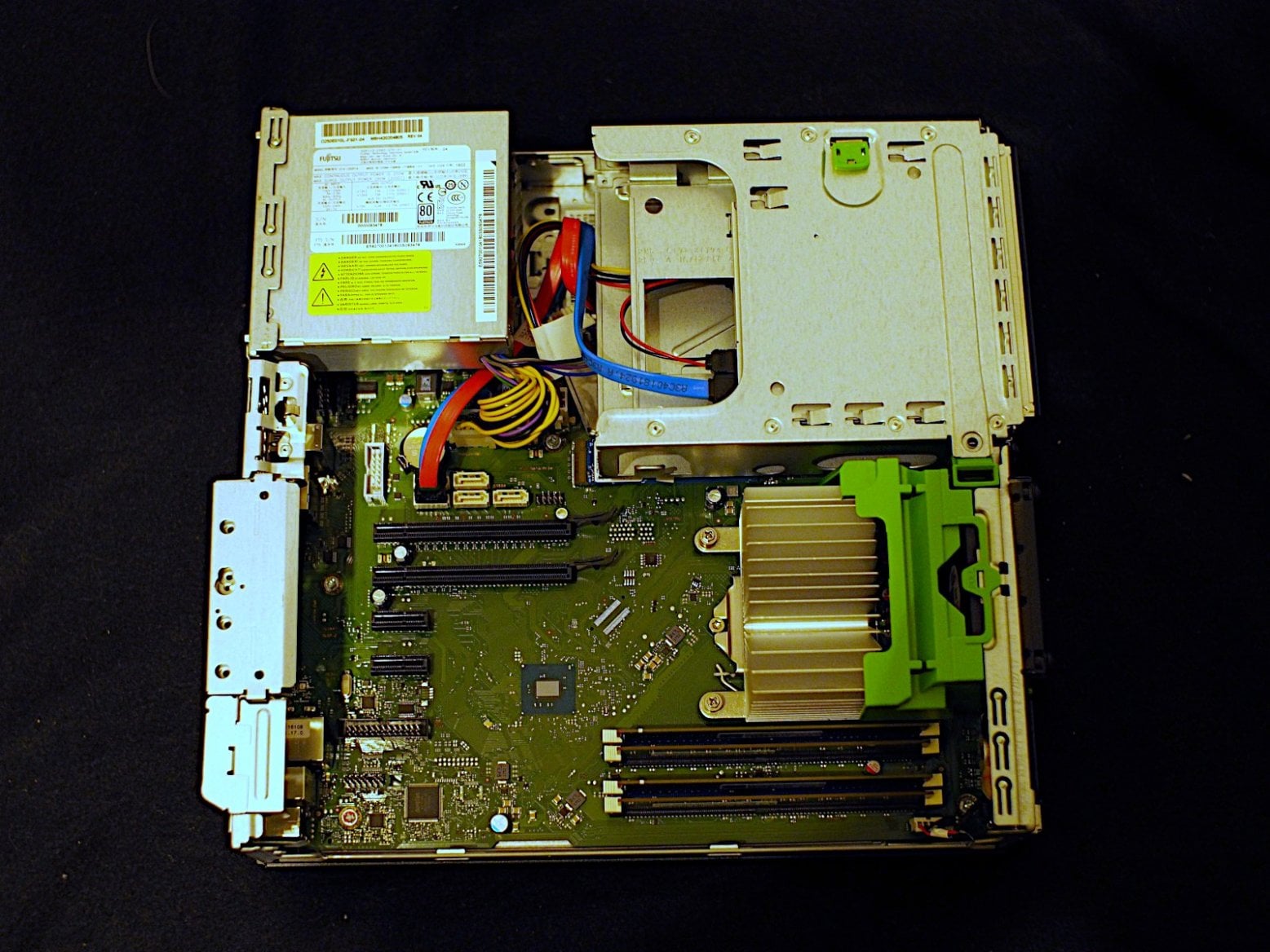 Fujitsu Esprimo D757 E94+ DTF
