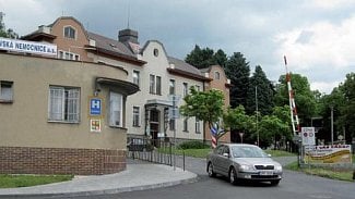 Náhledový obrázek - Pacient klatovské psychiatrie, kde hořelo, byl zadržen v Liberci