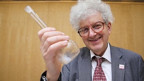 Náhledový obrázek - Martyn Poliakoff: Věda nejsou dostihy a sázky