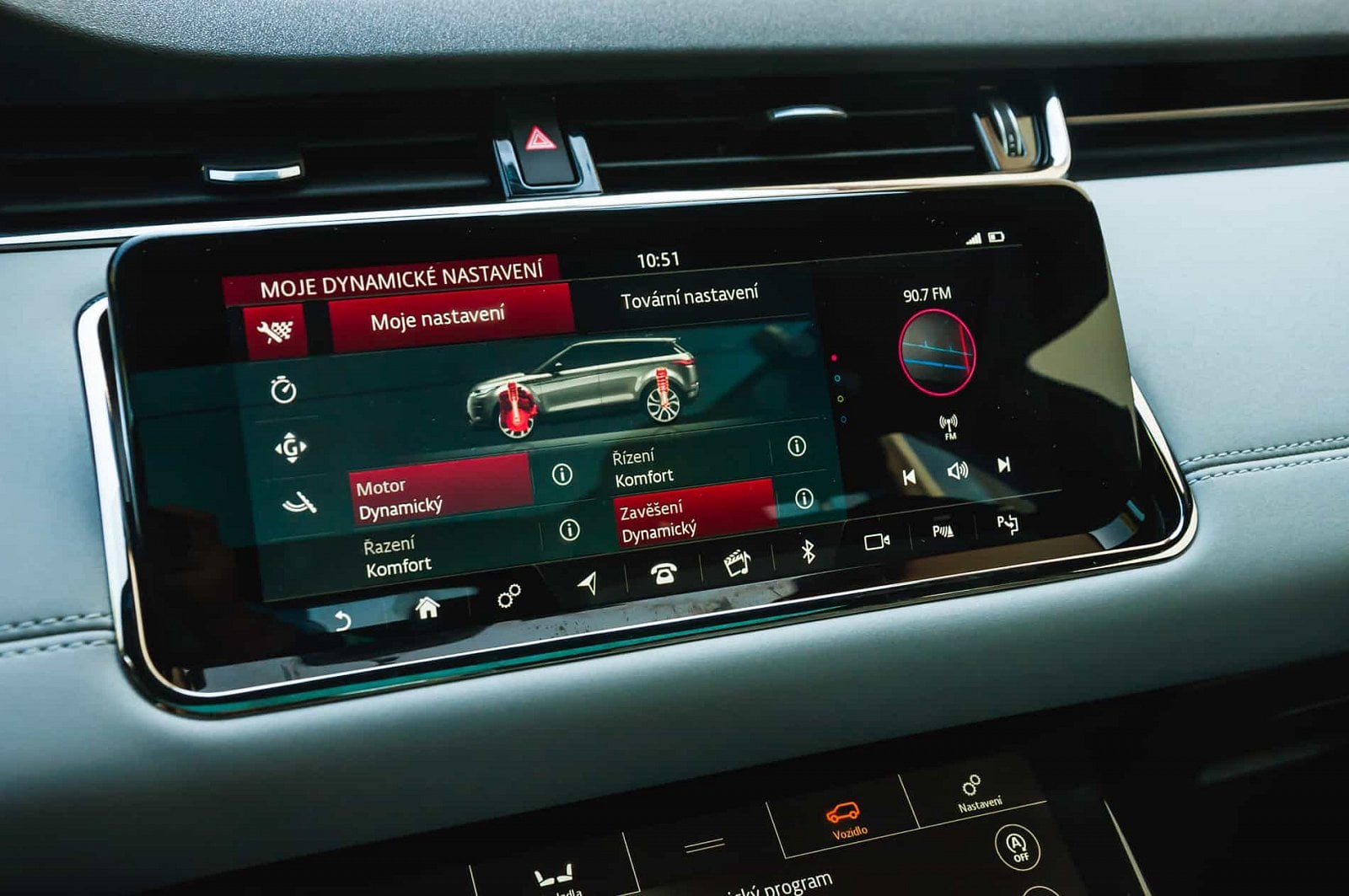 2019-09-Range-Rover-Evoque-2020-12-of-40.jpg