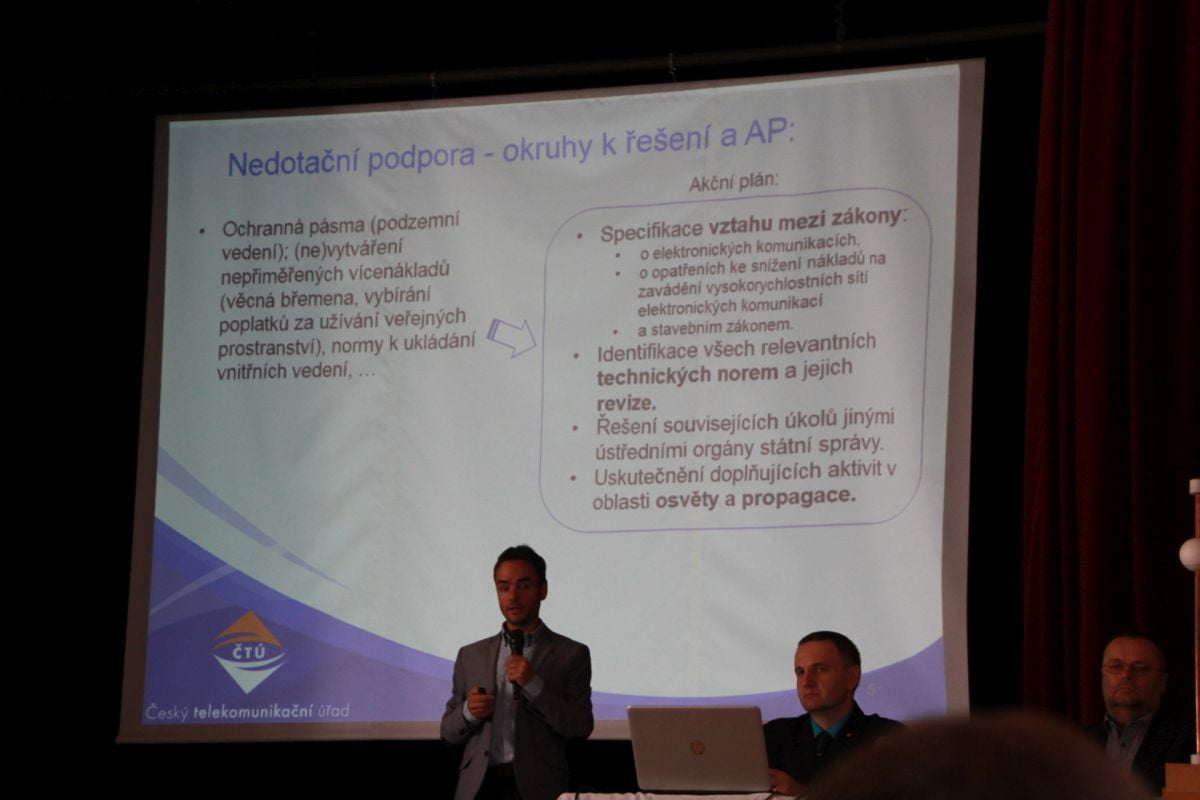 Konference Radiokomunikace 2017, 1. den