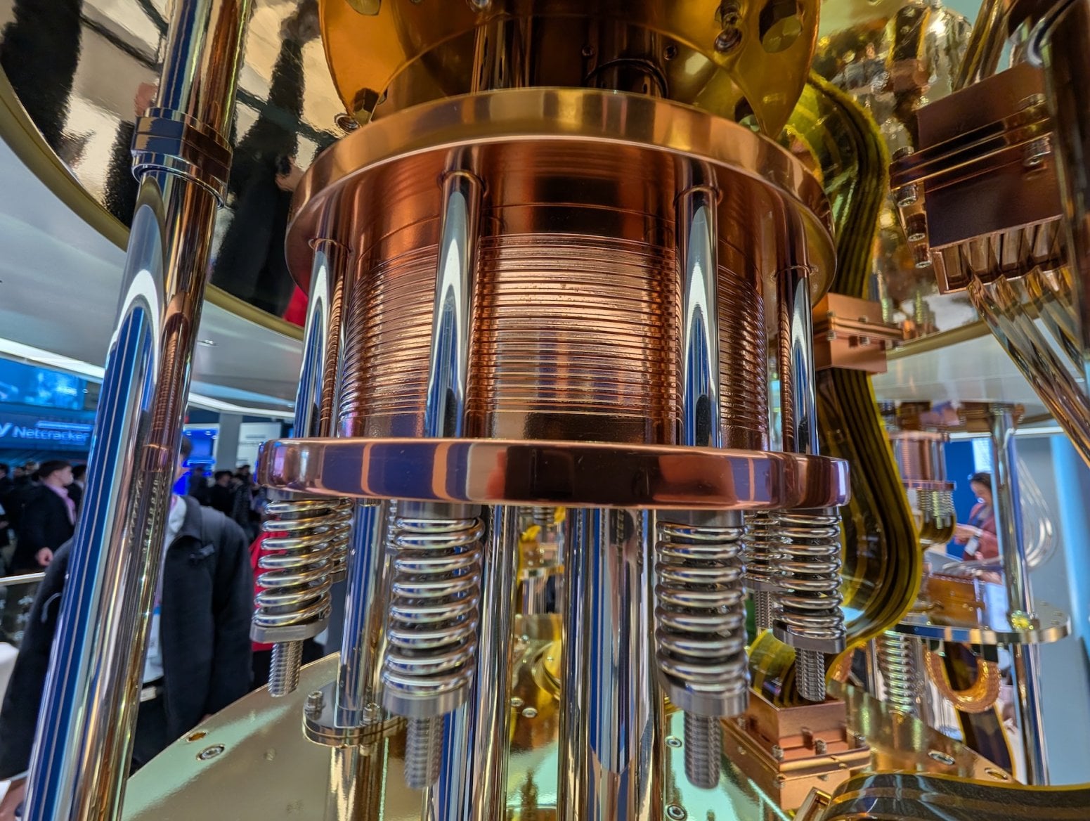 Kvantový počítač IBM Q System Two