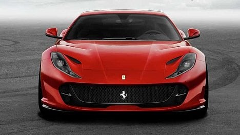 Ferrari ukazuje, že můžete úspěšně prodávat i bez SUV. Stačí, když máte dvanáctiválec