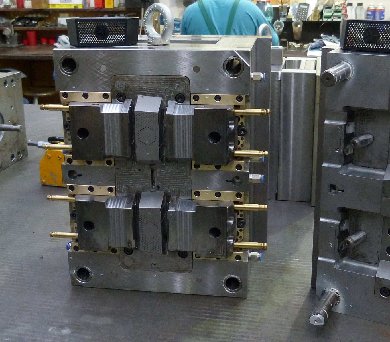 Správná konstrukce formy a její odladění může být záležitostí více pokusů.