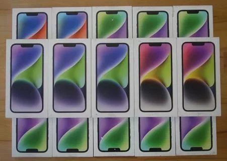 Náhled produktů značky Apple v dražbě Finanční správy