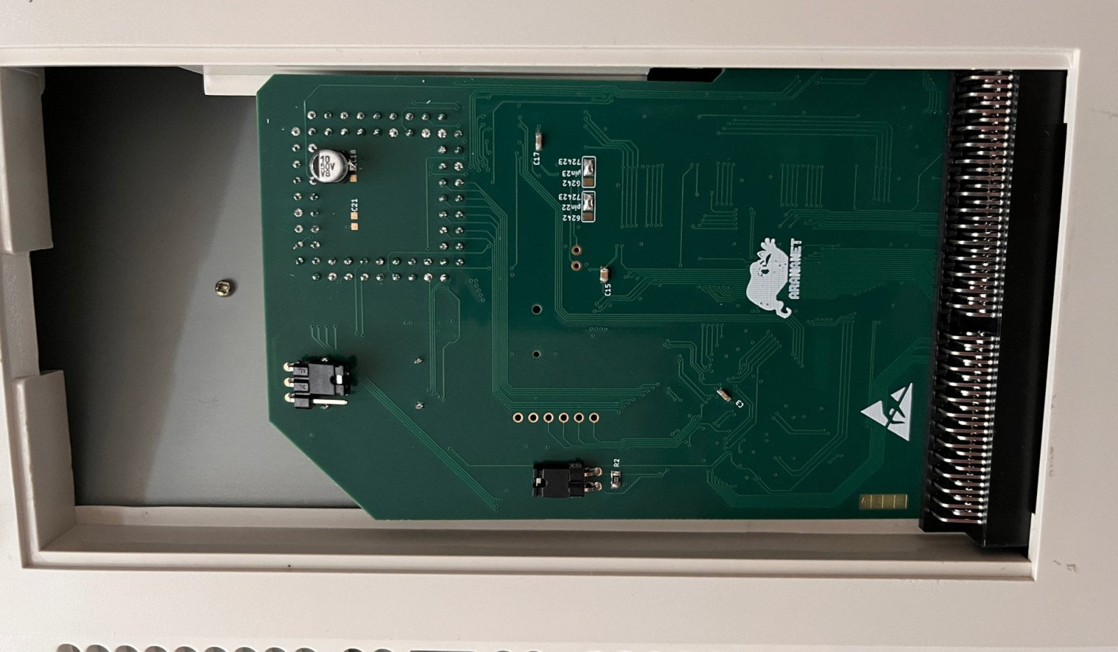 Karta usazena ve svém slotu.