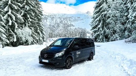 Náhledový obrázek - Uber bude mít vlastní skibus. Lyžaře dopraví na sjezdovku od Rakouska po Švédsko