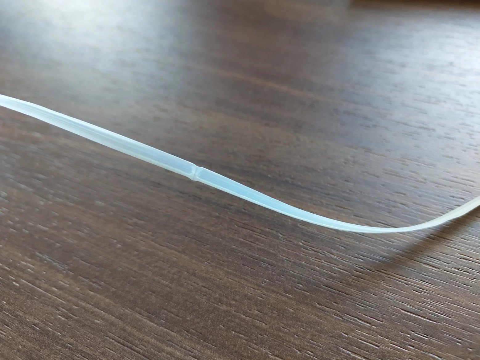 „Neviditelný“ optický kabel Huawei pro FTTR - druhá verze