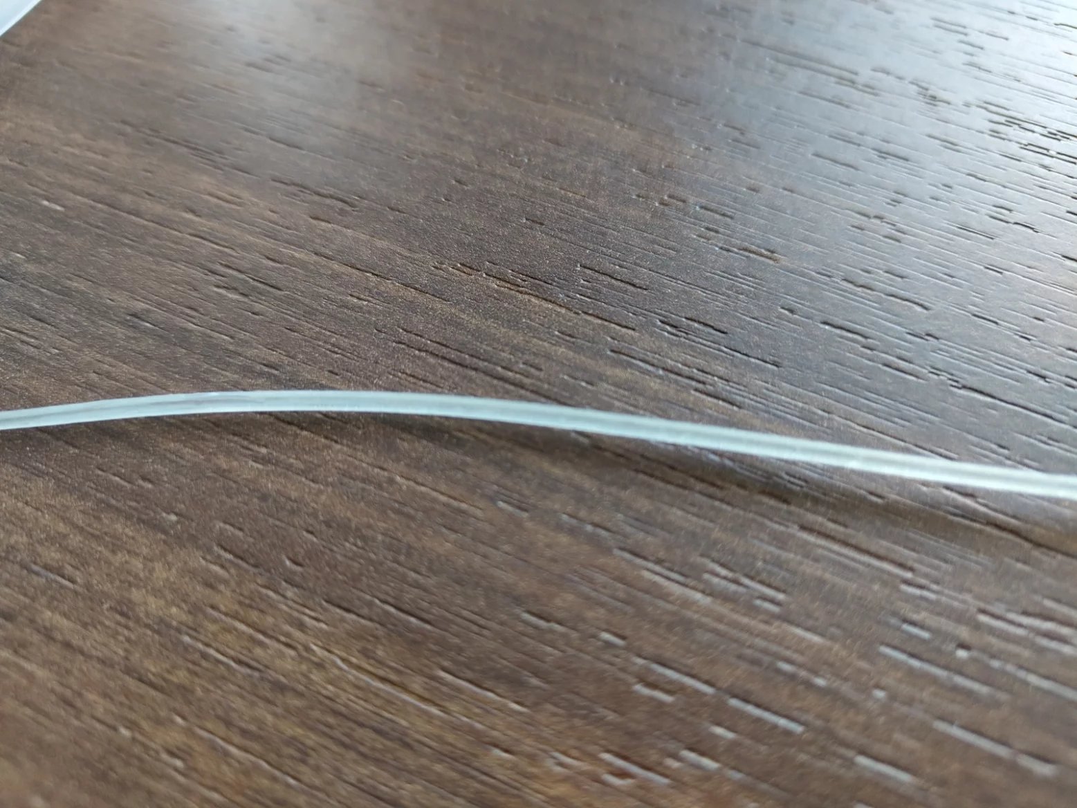 „Neviditelný“ optický kabel Huawei pro FTTR - první verze