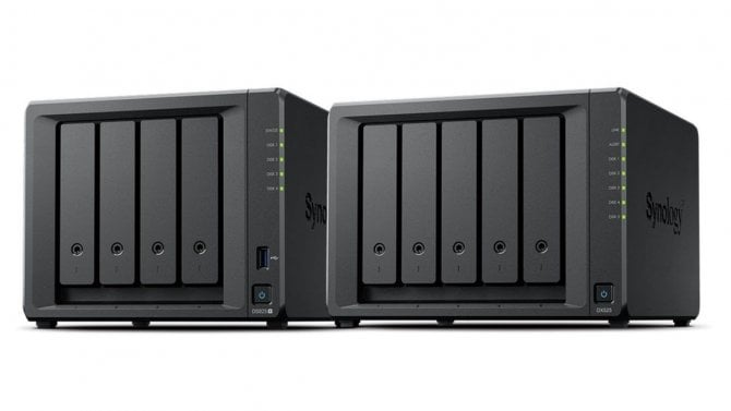 DiskStation DS925+ a rozšiřující jednotka DX525