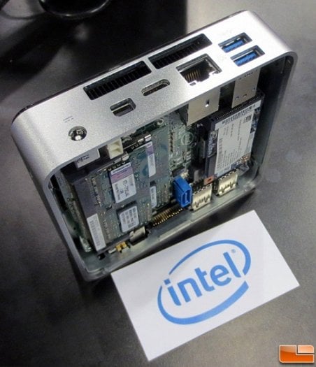 Intel NUC, model DCC5420WYK (Zdroj: Legit Reviews)