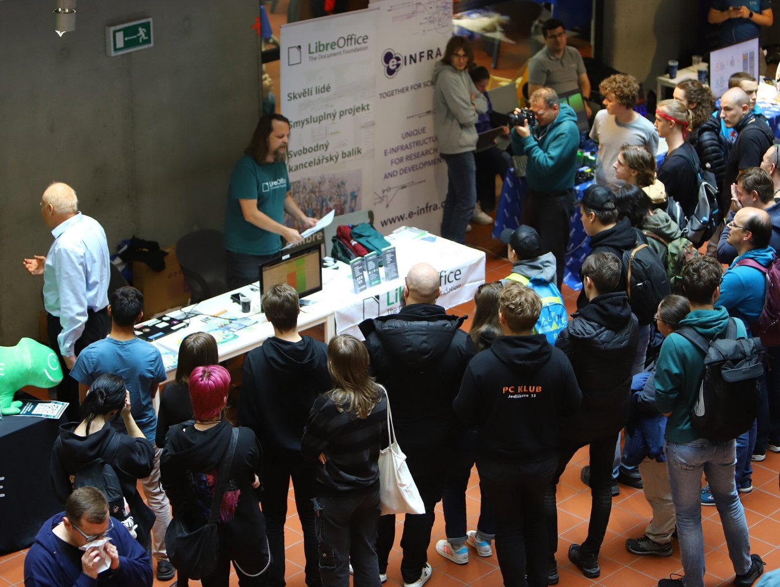 LinuxDays 2025 neděle