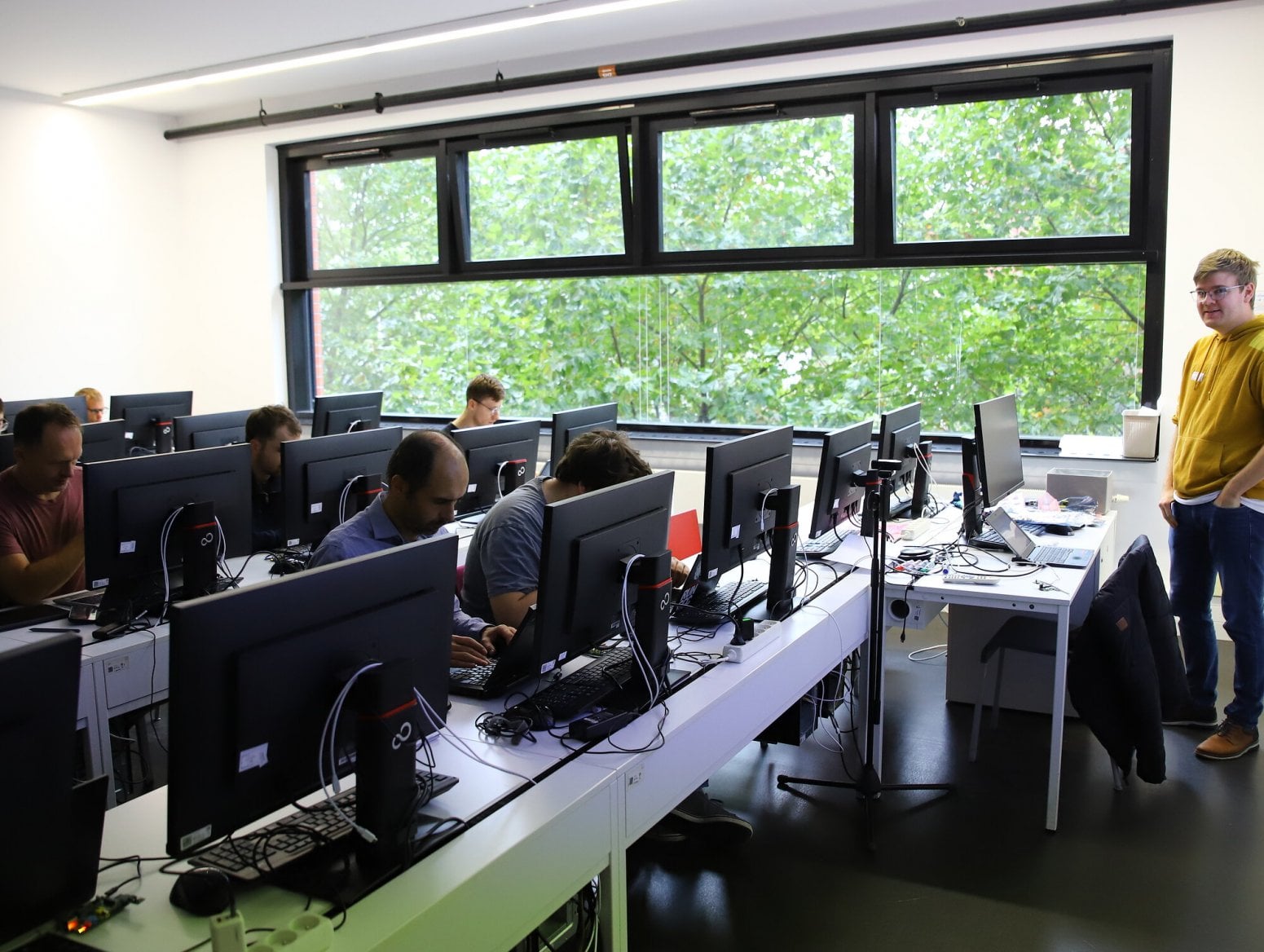 LinuxDays 2025 neděle