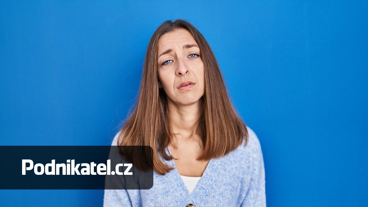 Během pracovní doby nemá žádnou přestávku na oběd. Co na to zákoník práce?