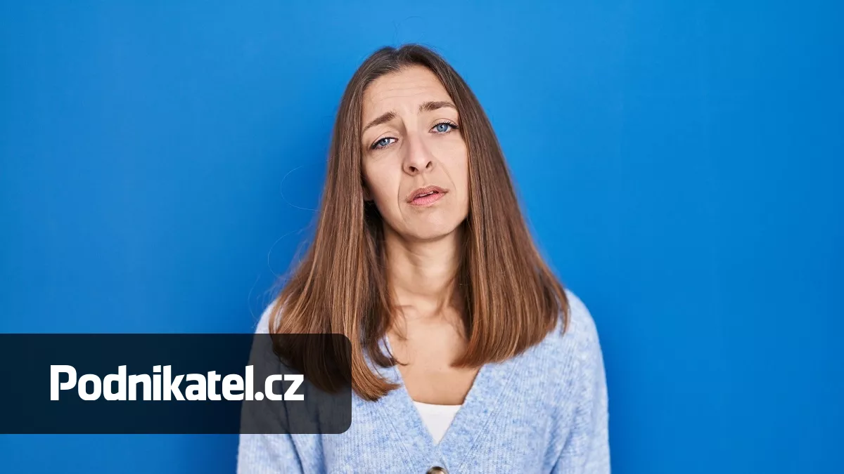 Během pracovní doby nemá žádnou přestávku na oběd. Co na to zákoník práce?