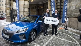 Náhledový obrázek - Ministerstvo průmyslu a obchodu bude jezdit vozem Hyundai Ioniq