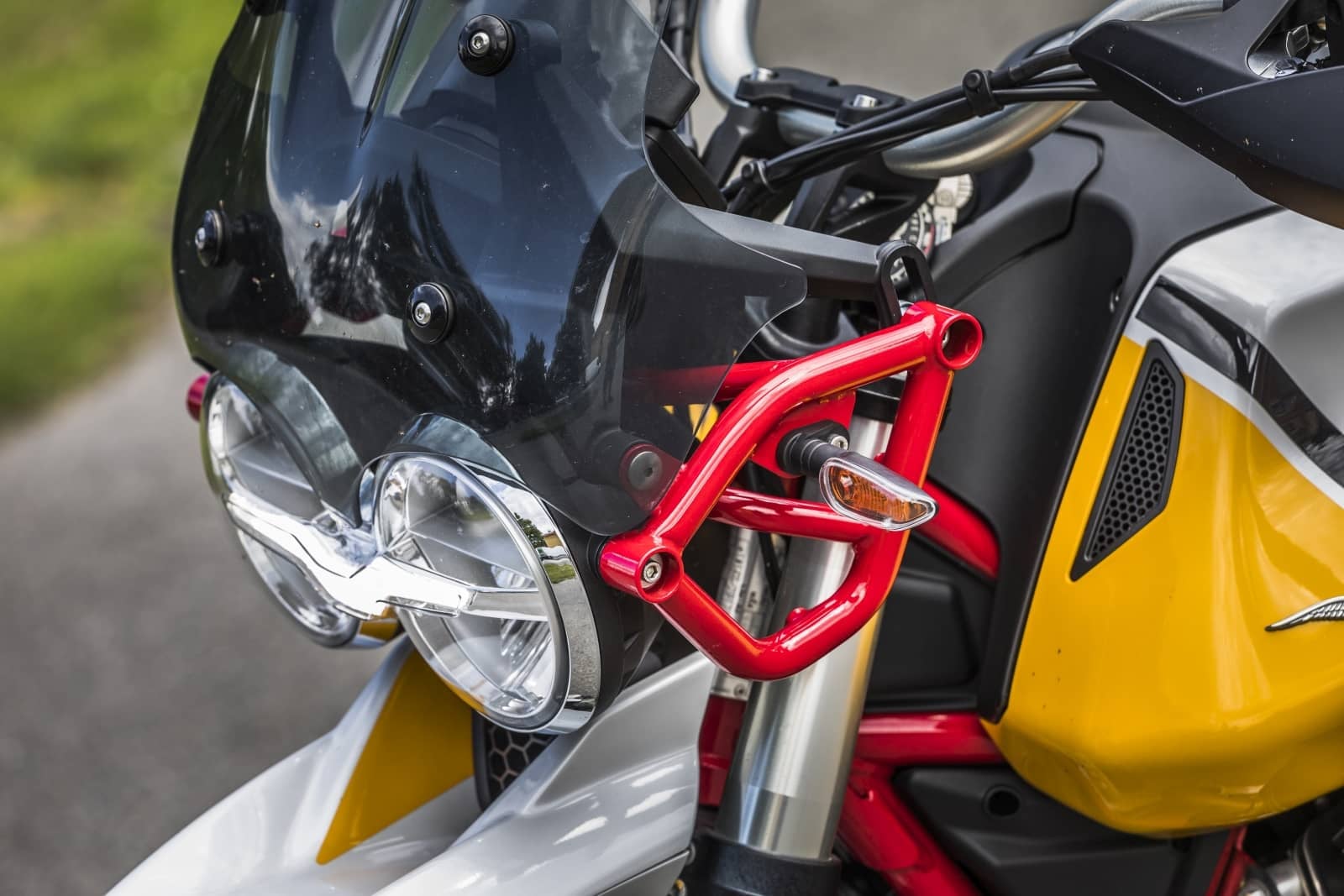 2020-03-MotoGuzziV85TT015.jpg