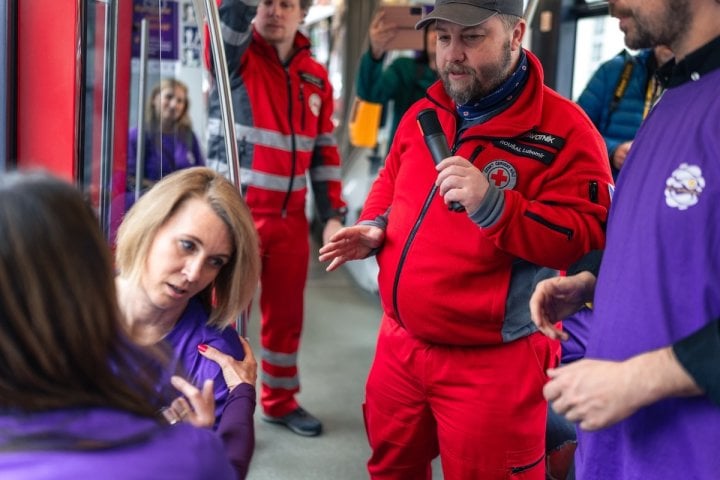 Fialová tramvaj vyjede u příležitosti světového dne podpory lidí s epilepsií, tzv. Purple Day.