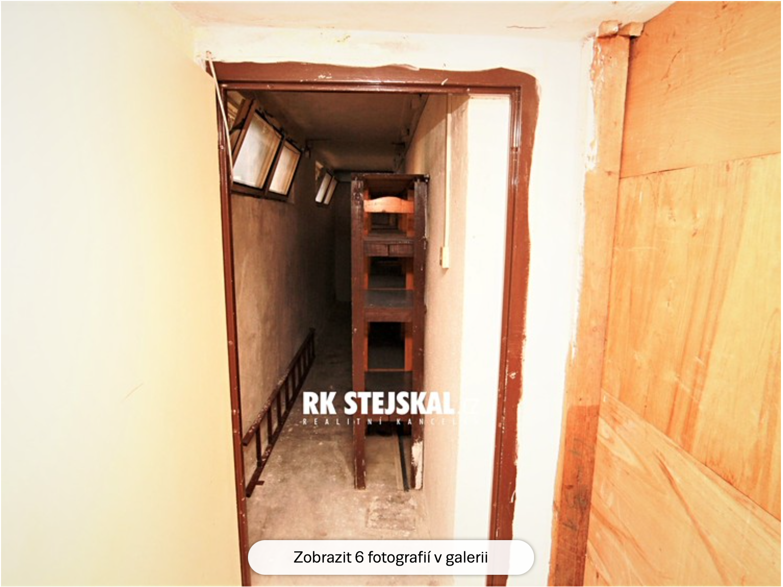 Sklep či sklad v Táboře.