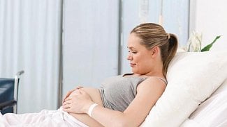 Náhledový obrázek - Lékař: Třetina porodů, které začnou dobře, se zkomplikuje