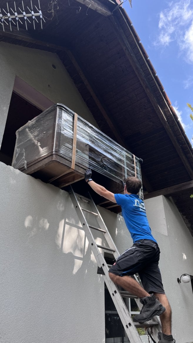 Ze stěhování firmy Dan stěhuje