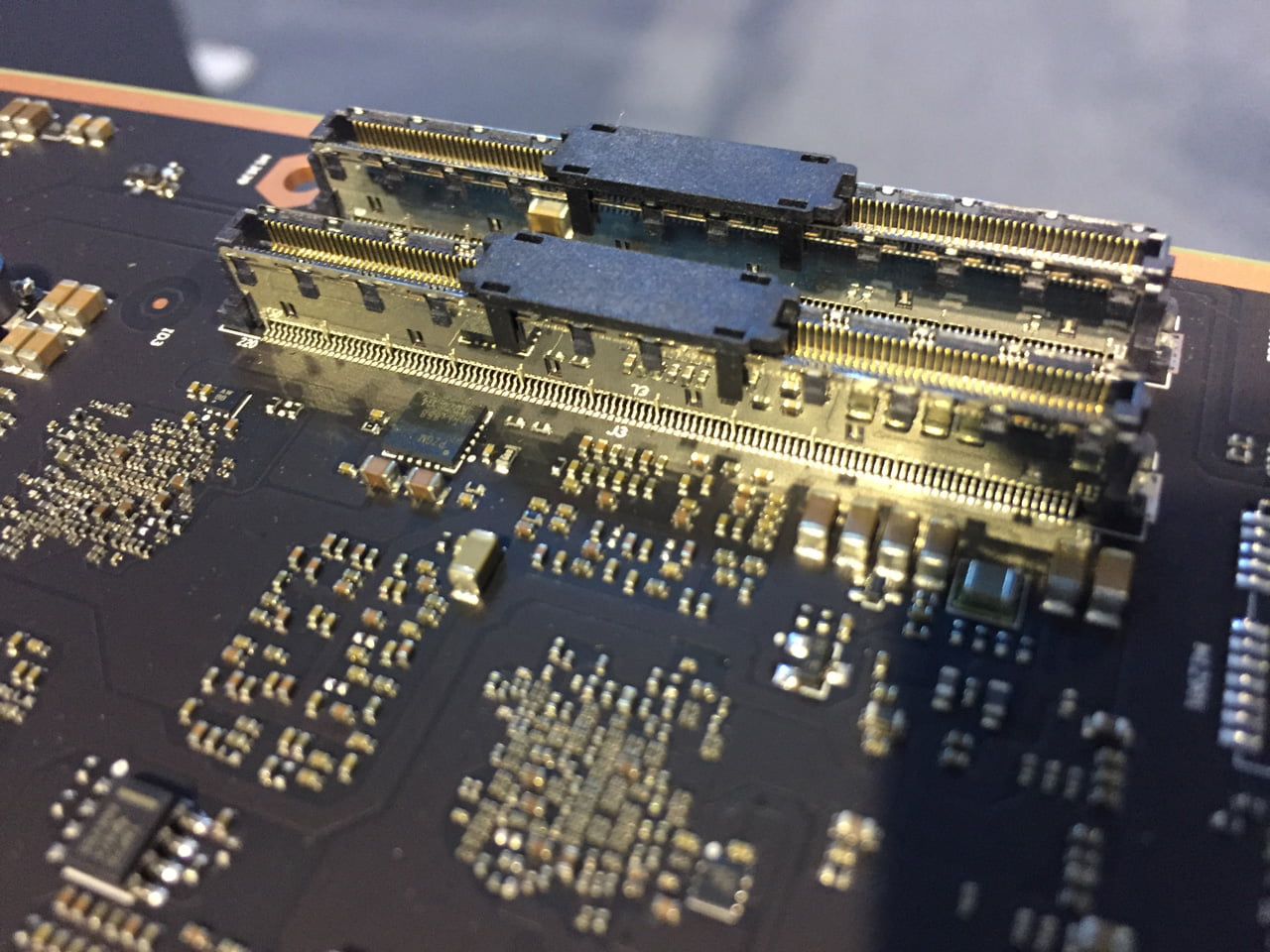 Mobile Data Center (MDC) od Huawei určené do autonomních vozidel