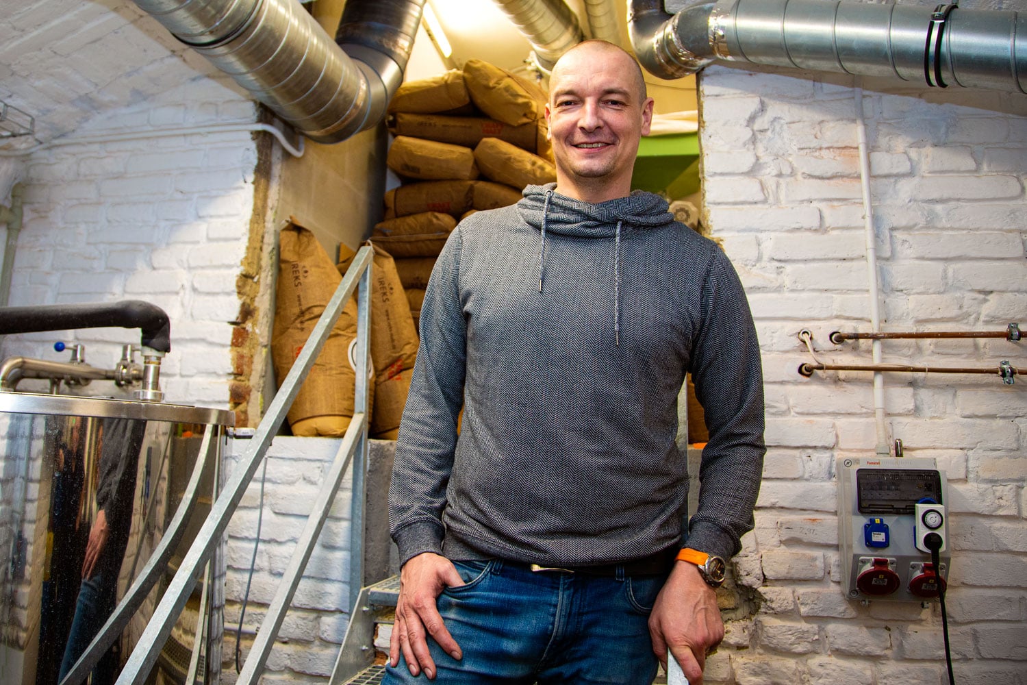 Hrdý majitel pivovaru Ondřej Hlaváček.