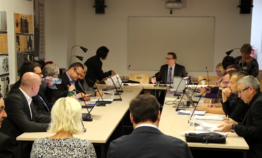 Jak Rada Českého rozhlasu nezvolila prozatímního ředitele