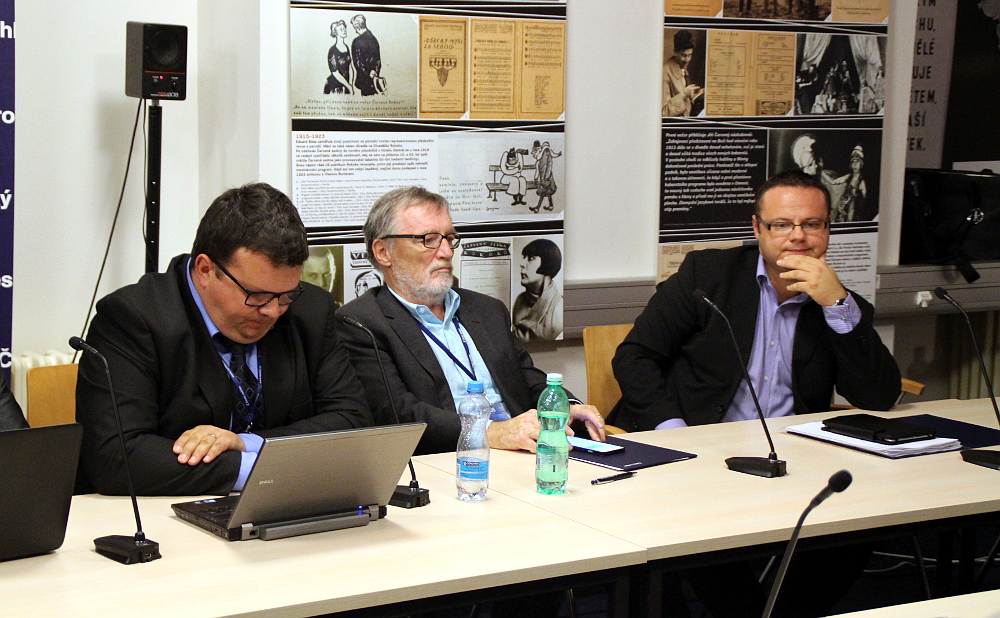 Jak Rada Českého rozhlasu nezvolila prozatímního ředitele