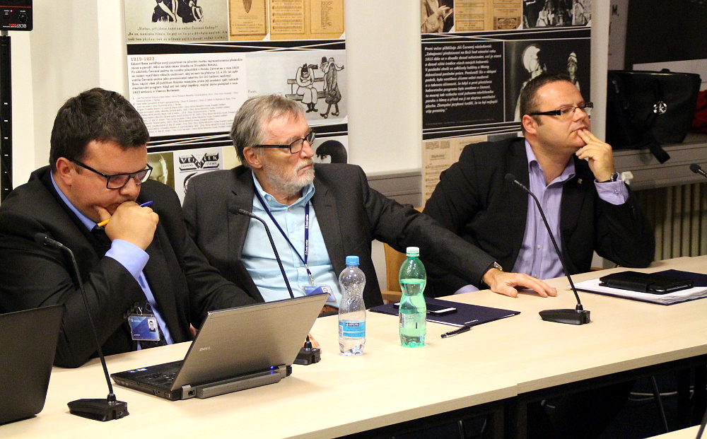 Jak Rada Českého rozhlasu nezvolila prozatímního ředitele