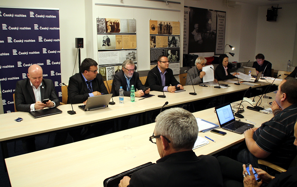 Jak Rada Českého rozhlasu nezvolila prozatímního ředitele