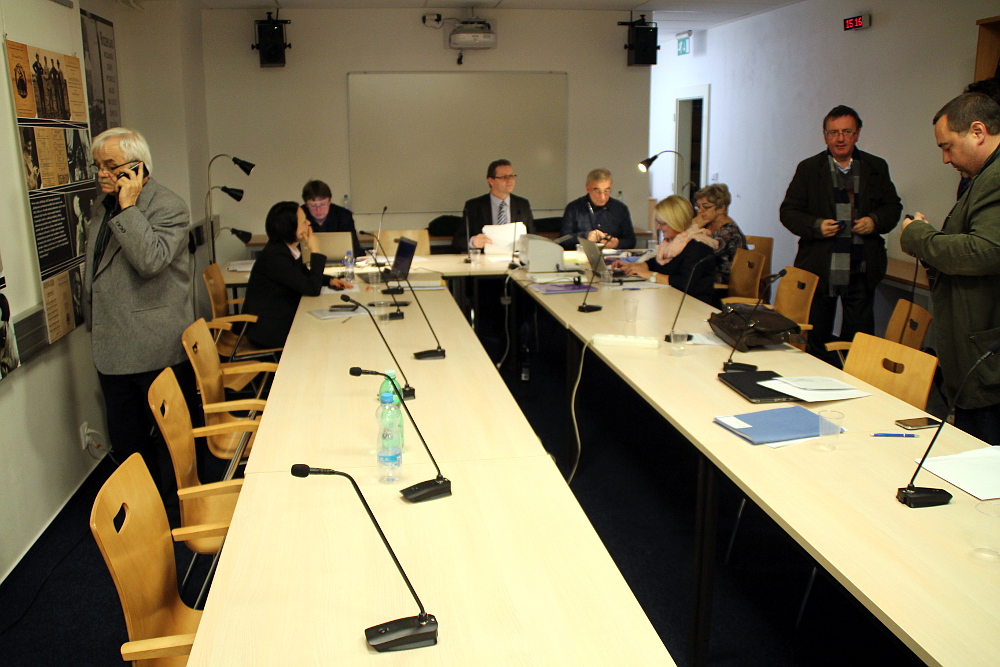 Jak Rada Českého rozhlasu nezvolila prozatímního ředitele