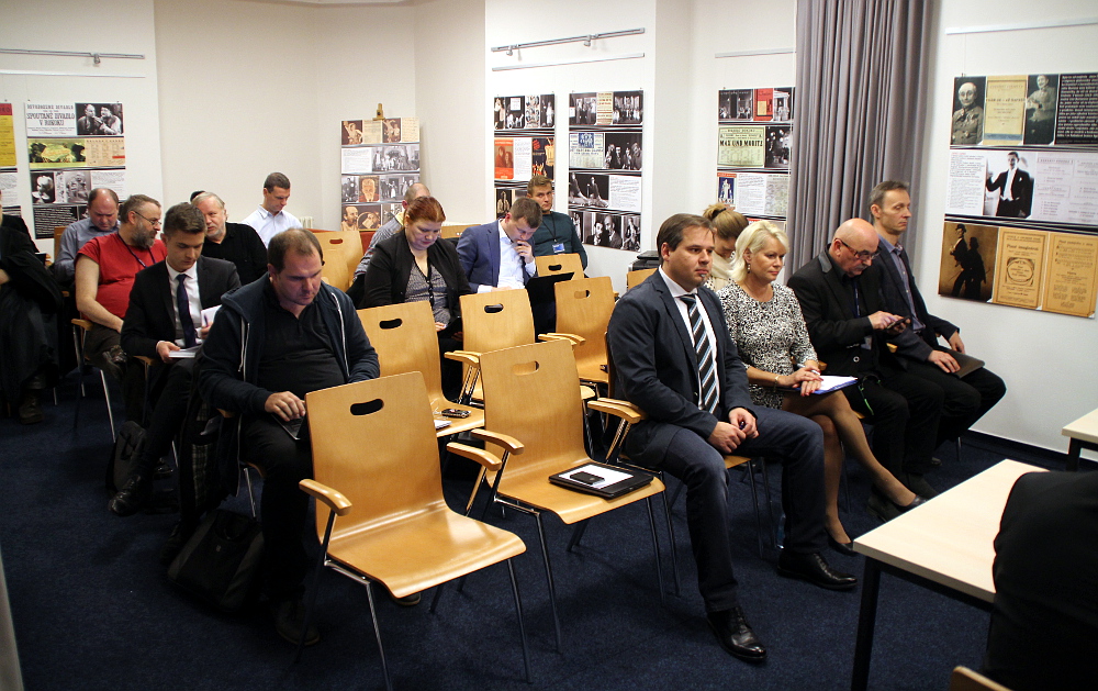 Jak Rada Českého rozhlasu nezvolila prozatímního ředitele