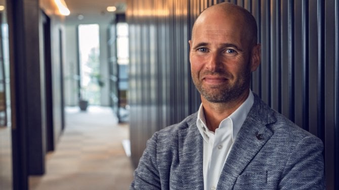 Vrána z Trasku: Proč stejná technologie nestačí všem a proč AI nutí firmy přemýšlet jinak