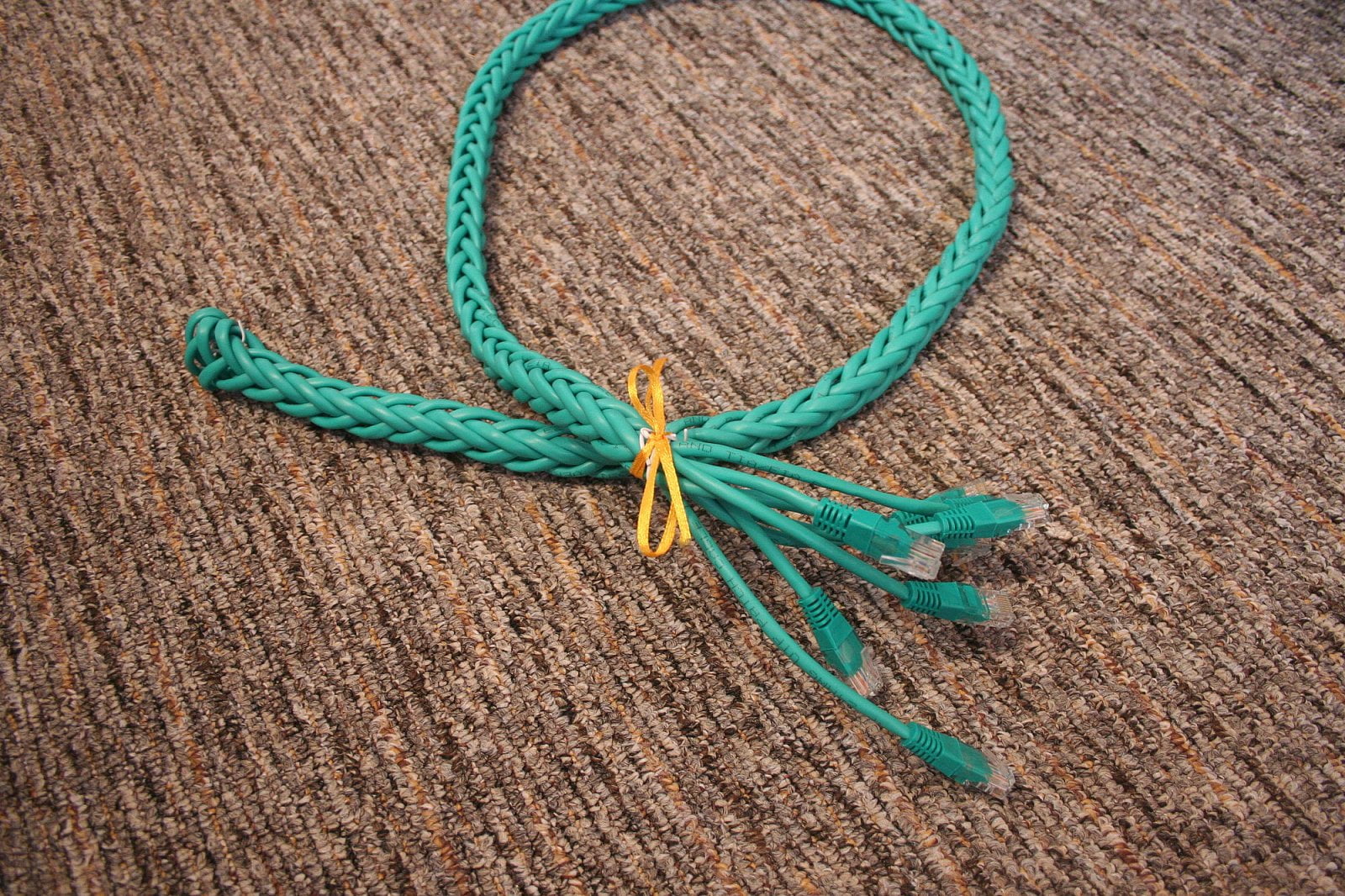 Výsledkem je krásná a netradiční pomlázka.