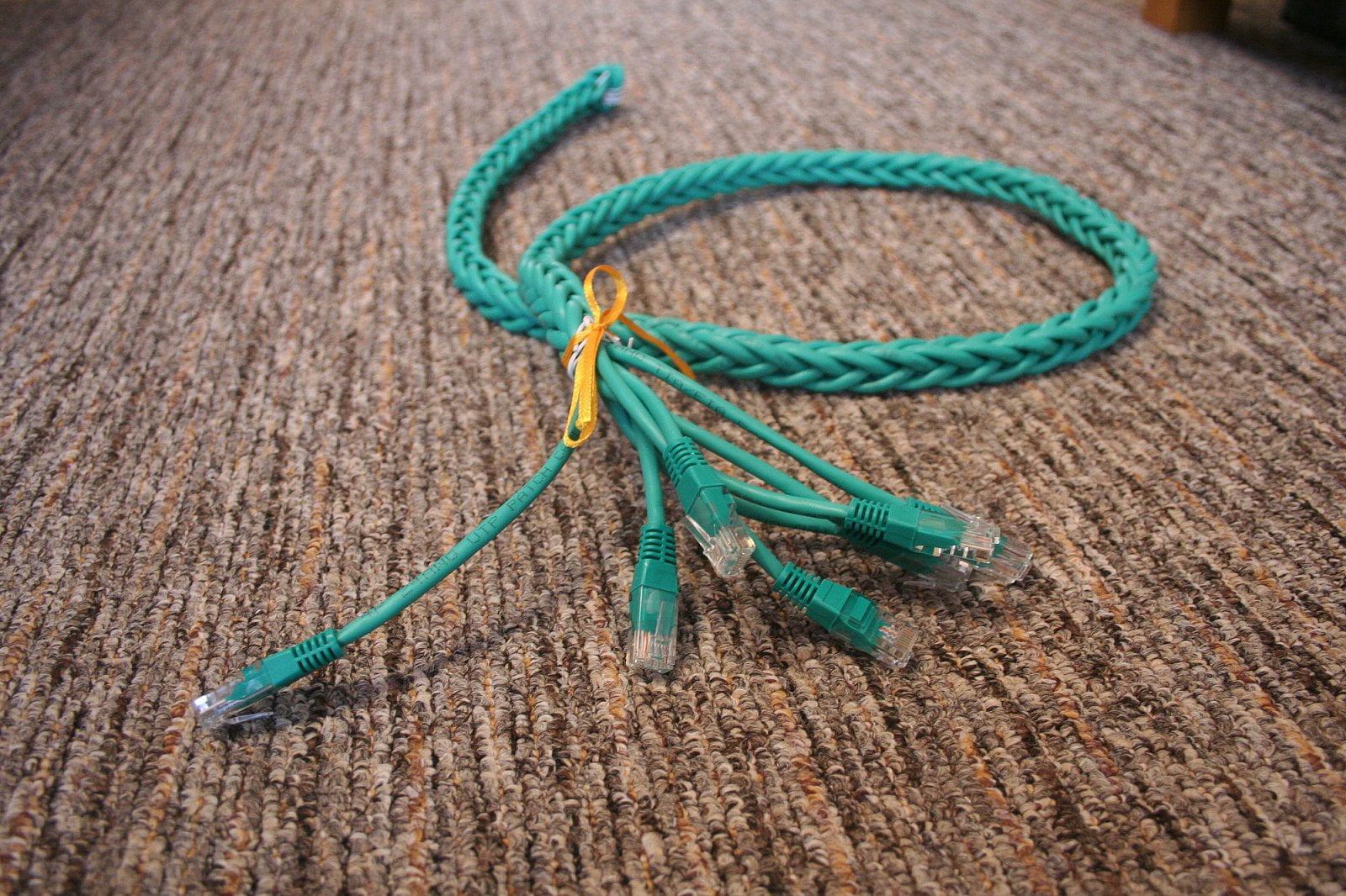 Ženy s ní ovšem nebijeme, pomlázka je jen symbol, není to bicí nástroj.