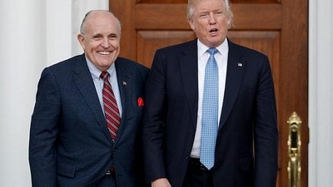 Náhledový obrázek - Trumpův muž Giuliani zesiluje tlak na Ukrajinu. Vydal se do Kyjeva pro nové informace